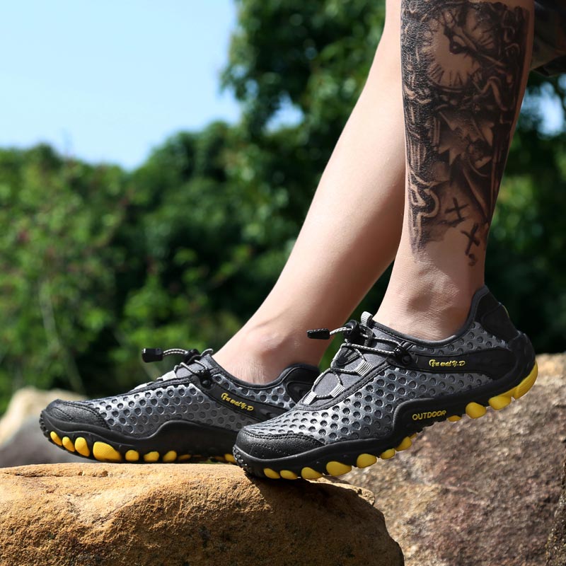 Trekking Gunung Sepatu Olahrag - Japanese People Lifestyle ulasan dan harga